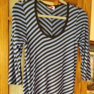 Tunic in Blue/Black 3/4 Sleave - Beautiful